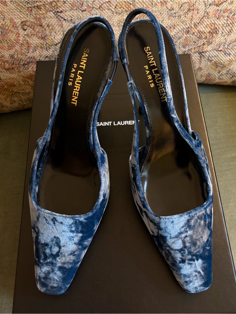 NWOT NIB SAINT LAURENT VELLUTO BLUE VELVET SLINGBACK HEELS, 6.5 US / 37 EU